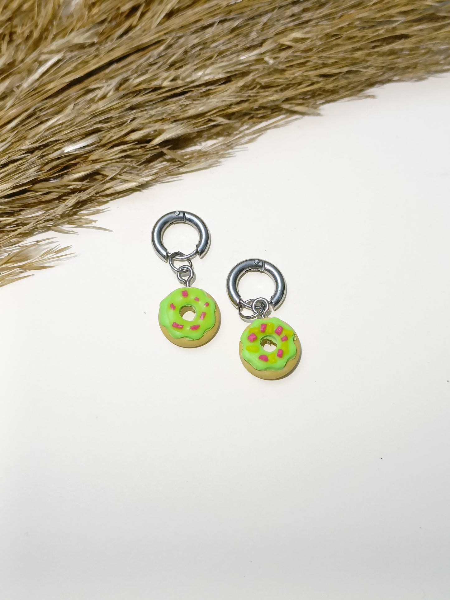 Dunat verde pendente