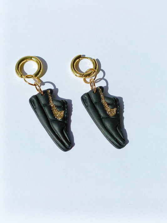 Nike Pendente Nero Oro