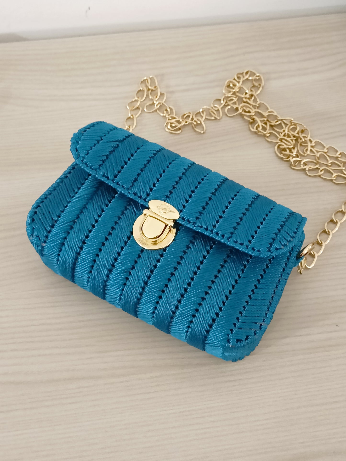 Pochette Fatta a mano in filato