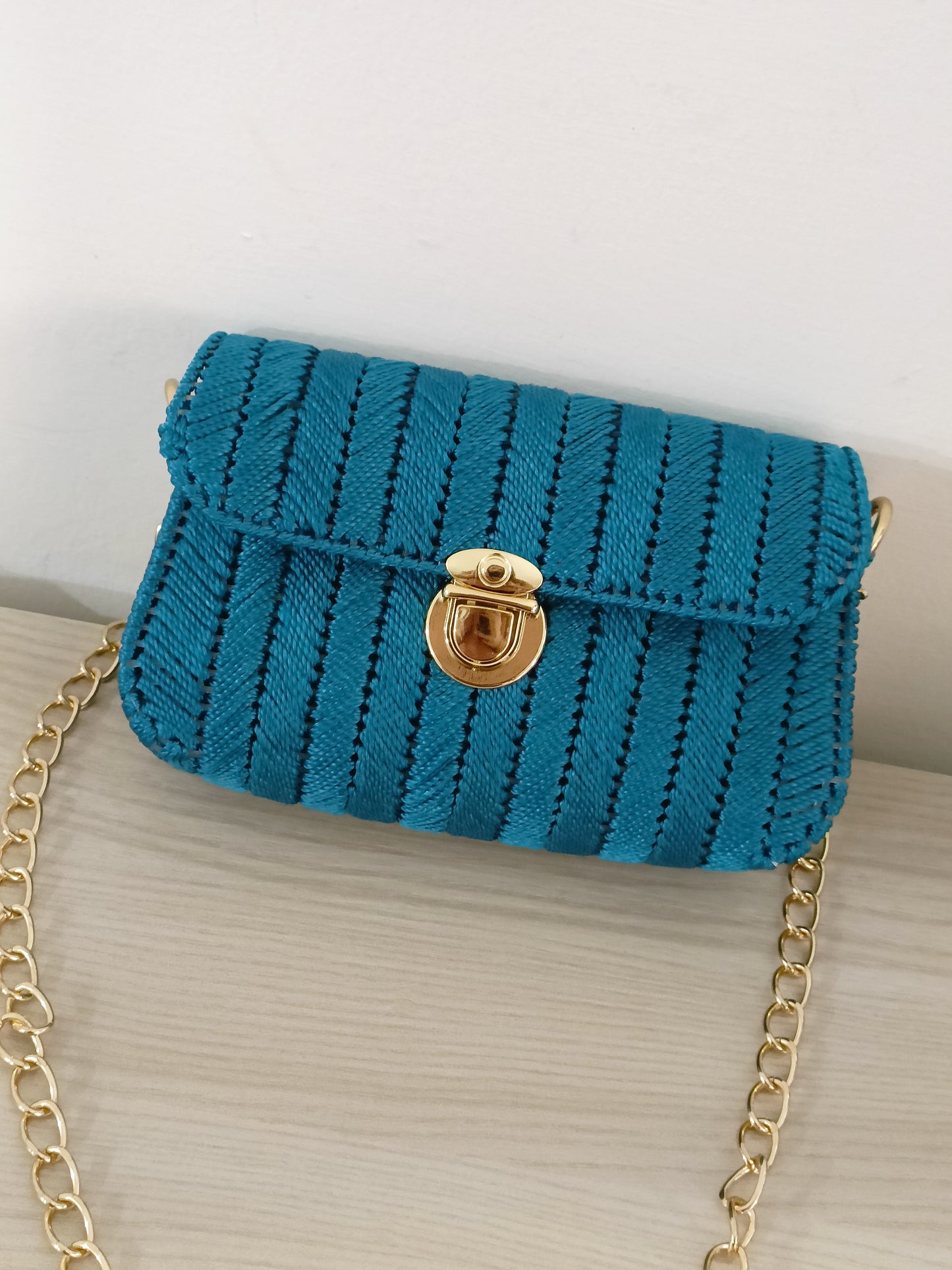 Pochette Fatta a mano in filato