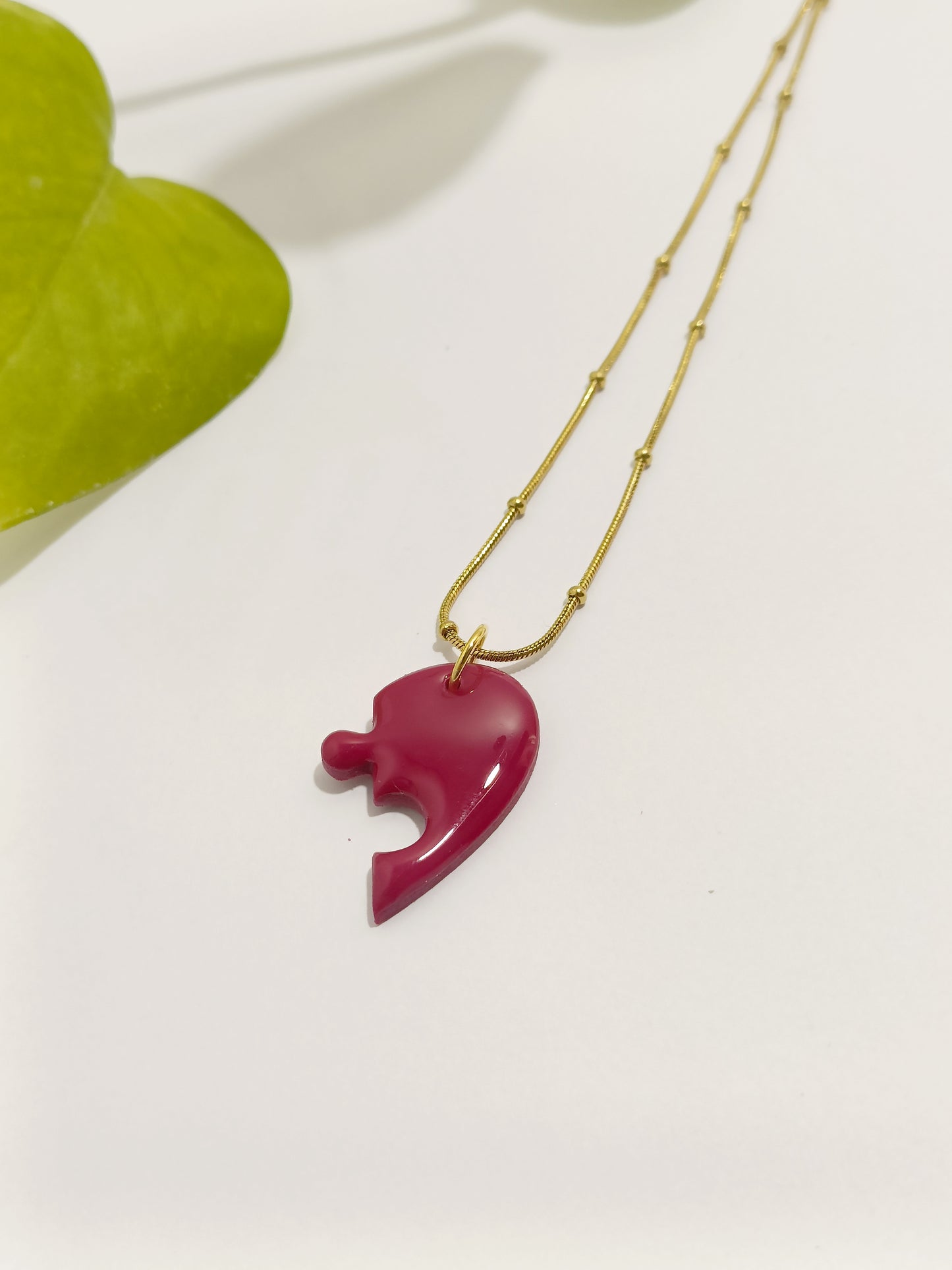 Collana mezzo cuore bordeaux