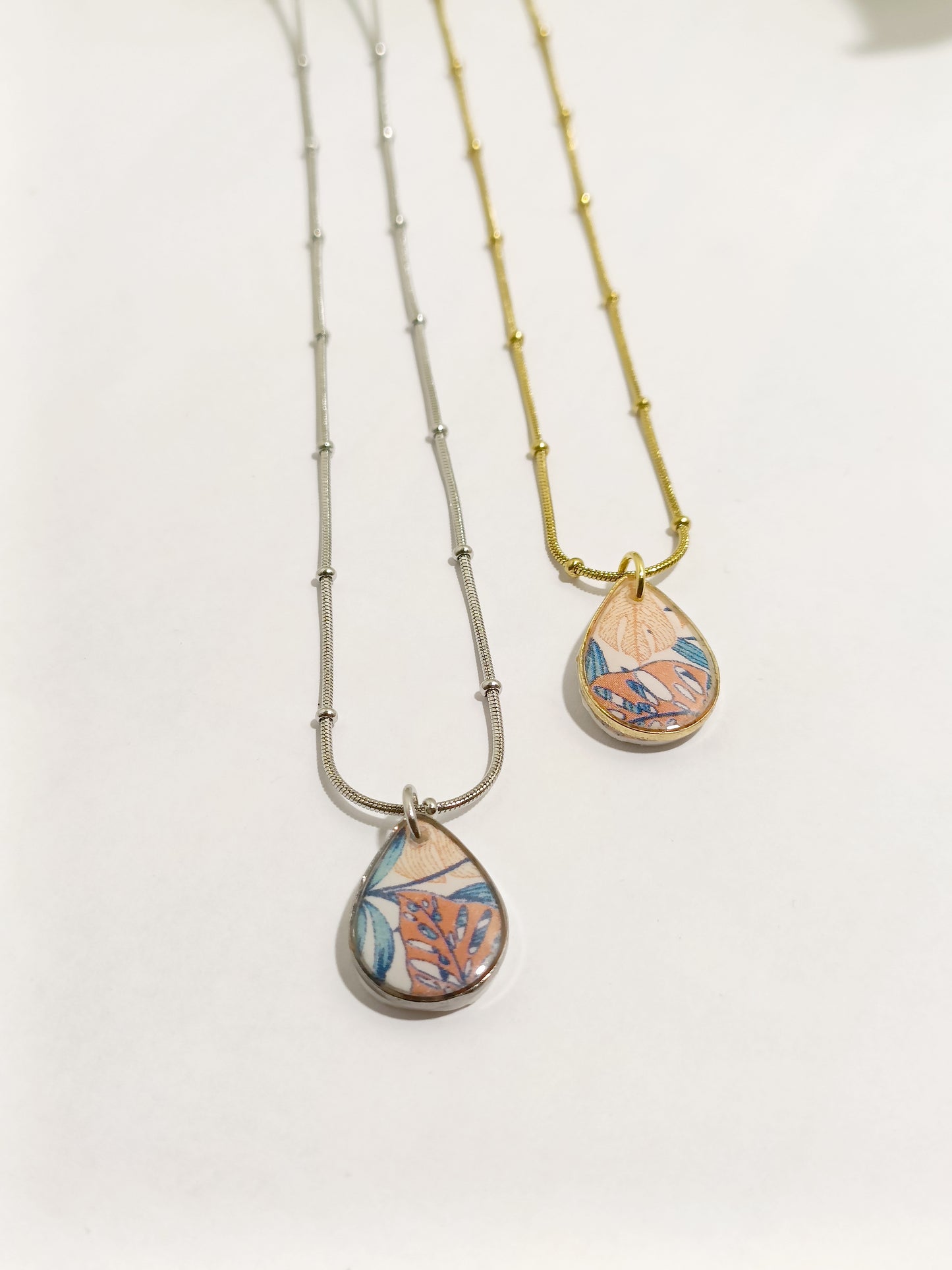 Collana goccia floreale